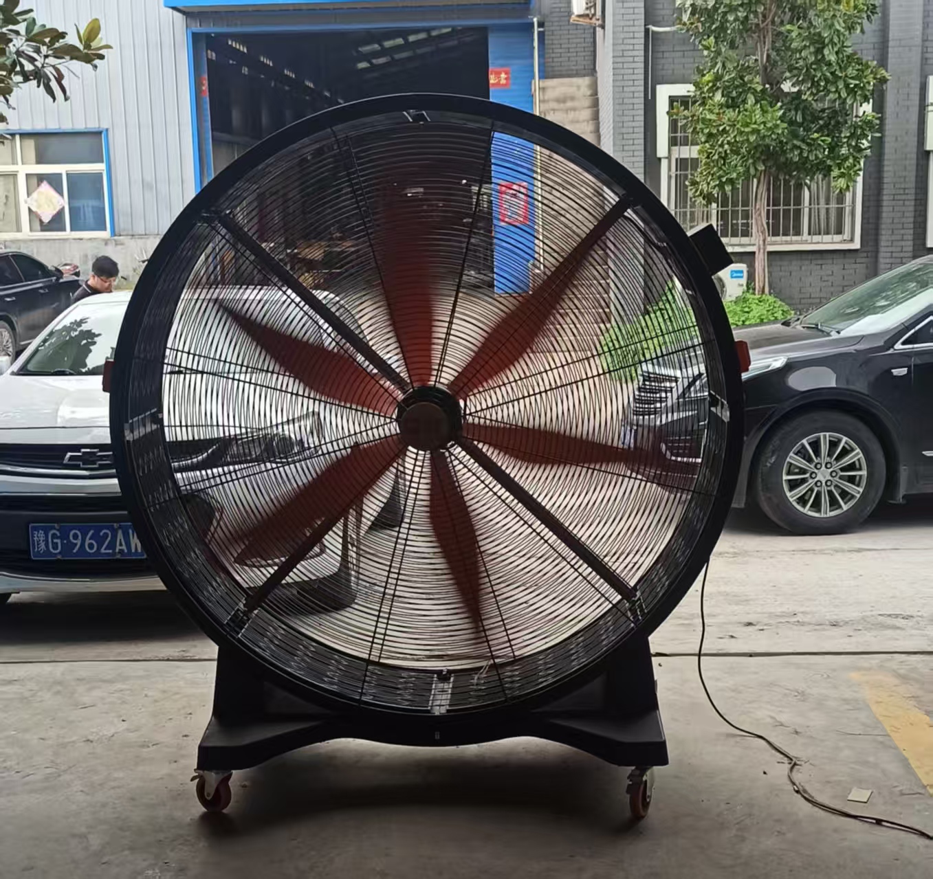 戰(zhàn)高溫，送清涼